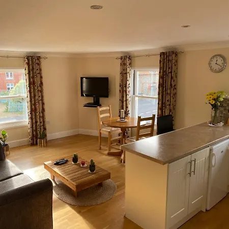 Lovely Apartment In Beautiful Coastal Village Weybourne Exterior photo