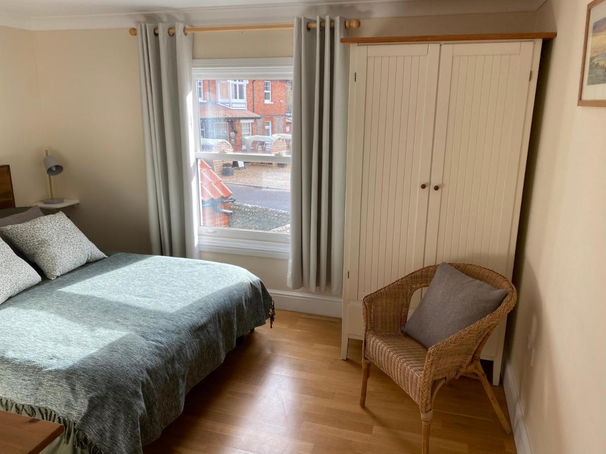 Lovely In Beautiful Coastal Village Apartment